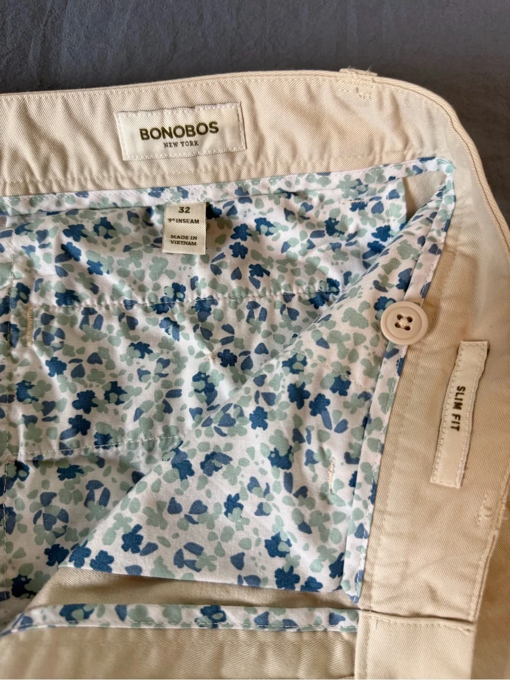 Bonobos Men's Beige Slim Chino Shorts - 9”
